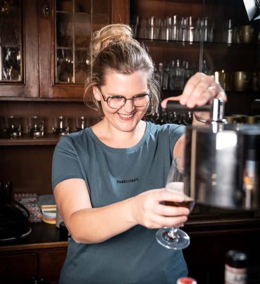 FABELHAFT schwarzer Stick - Damen Premium Organic Shirt